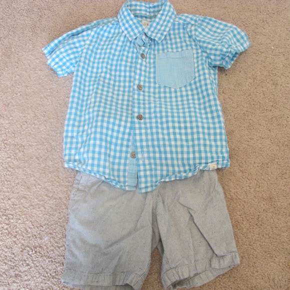 Bundle of 3 Boy's Outfit Shirts with Shorts Size 5T GUC - Picture 2 of 6